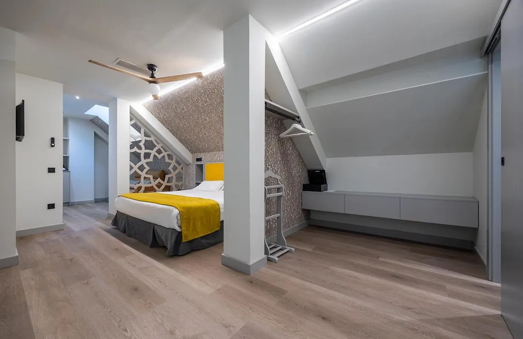 Atarazanas Malaga Boutique Hotel-1
